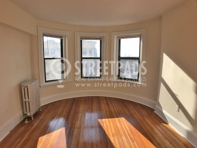 Pictures of  property for rent on Massachusetts Ave., Cambridge, MA 02139