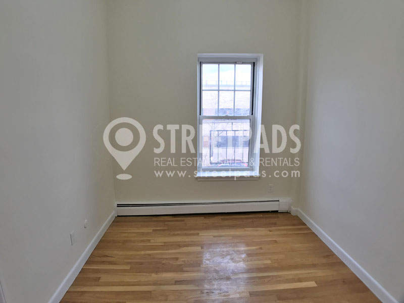 176 North Beacon St, Brighton