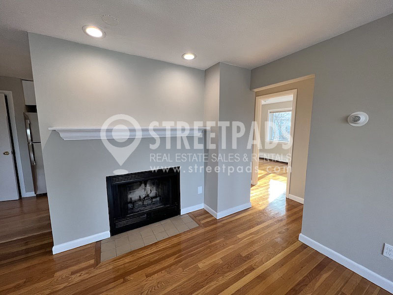 Photos of apartment on Evergreen St.,Boston MA 02130