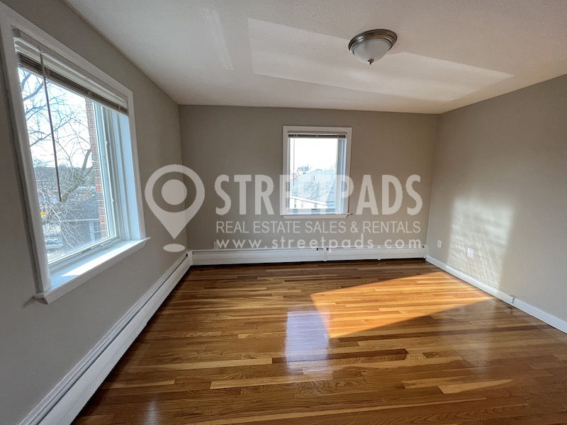 Photos of apartment on Evergreen St.,Boston MA 02130