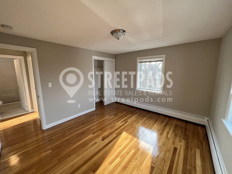 Photos of apartment on Evergreen St.,Boston MA 02130