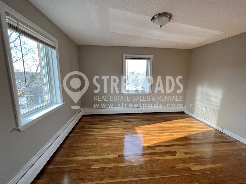 Photos of apartment on Evergreen St.,Boston MA 02130