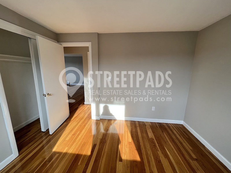 Photos of apartment on Evergreen St.,Boston MA 02130