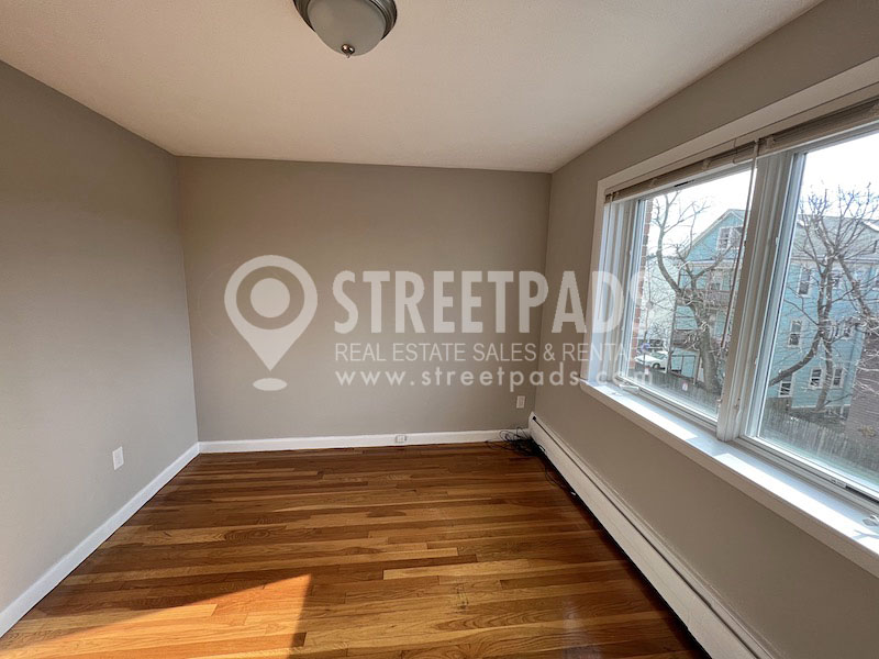 Photos of apartment on Evergreen St.,Boston MA 02130