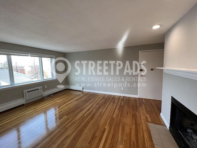 Photos of apartment on Evergreen St.,Boston MA 02130