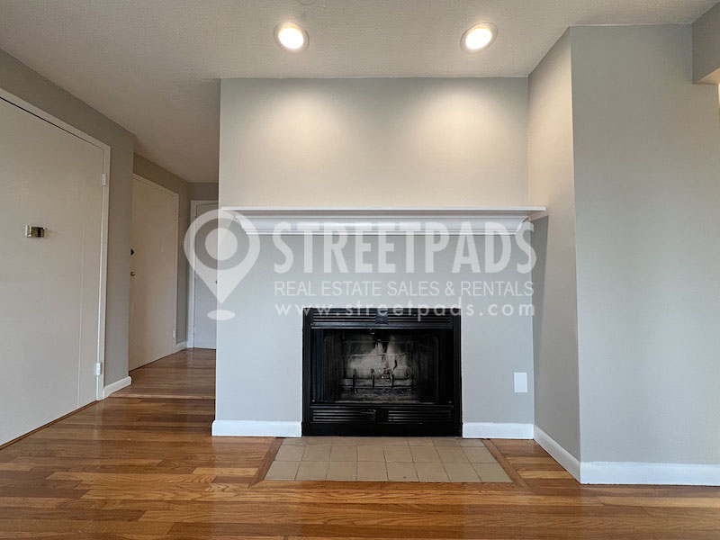 Photos of apartment on Evergreen St.,Boston MA 02130