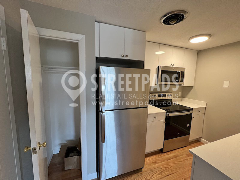 Photos of apartment on Evergreen St.,Boston MA 02130