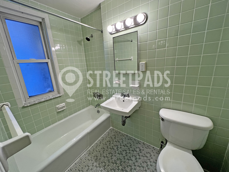 66 South St, Jamaica Plain