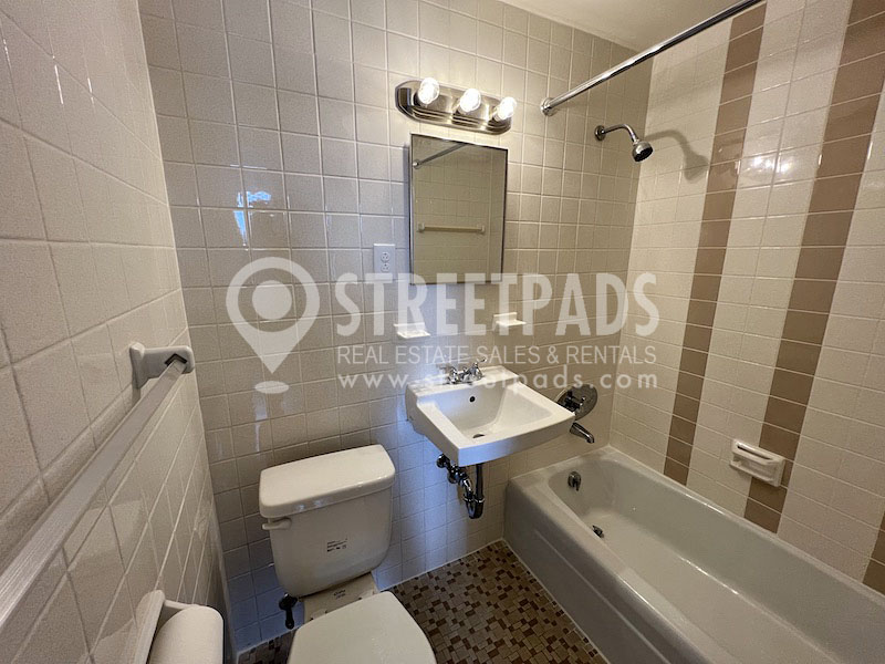 168 North Beacon St, Brighton