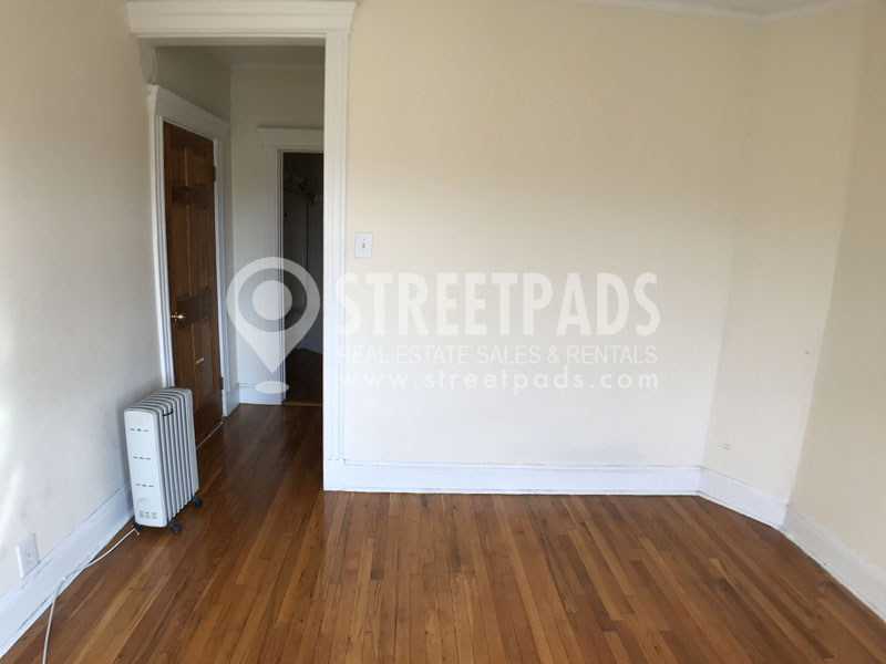 Photos of apartment on Riverway,Boston MA 02115