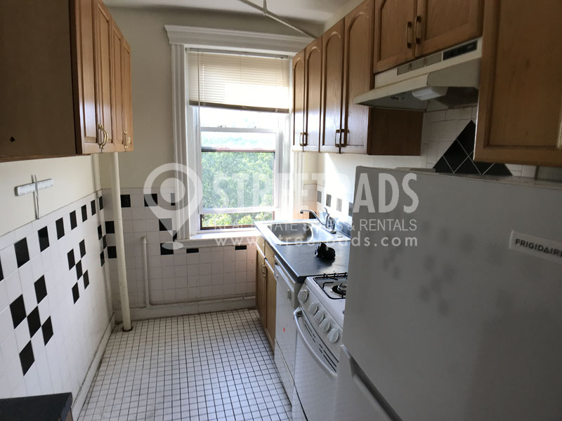 Photos of apartment on Riverway,Boston MA 02115