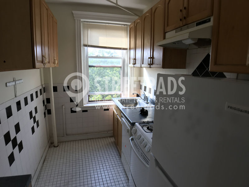Photos of apartment on Riverway,Boston MA 02115
