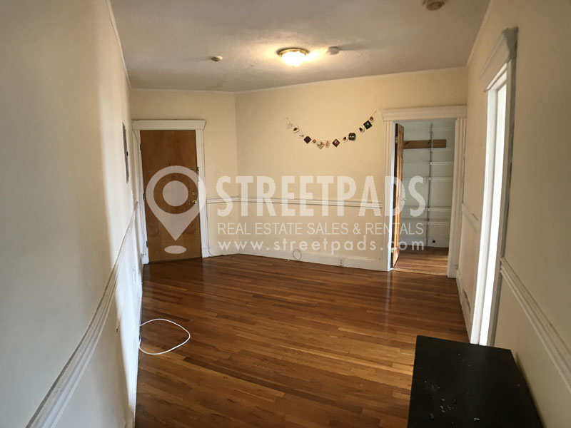 Photos of apartment on Riverway,Boston MA 02115