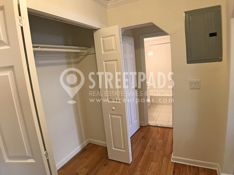 60 Brattle St, Harvard Square