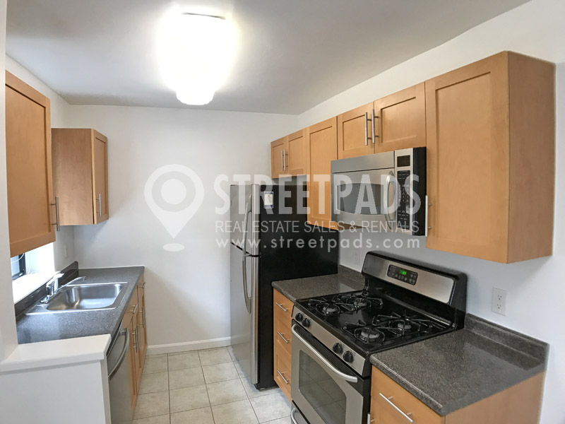 60 Brattle St, Harvard Square