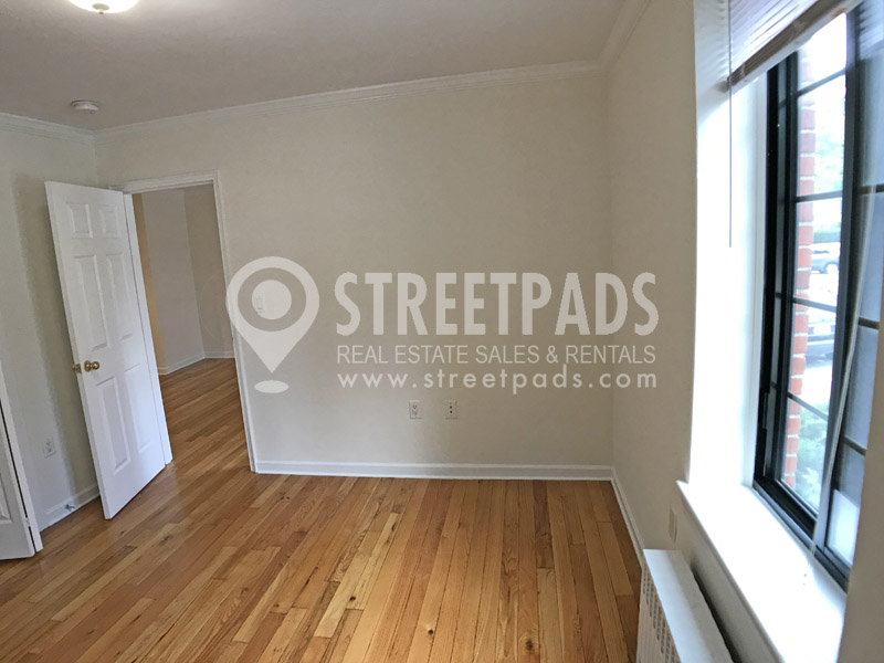 60 Brattle St, Harvard Square