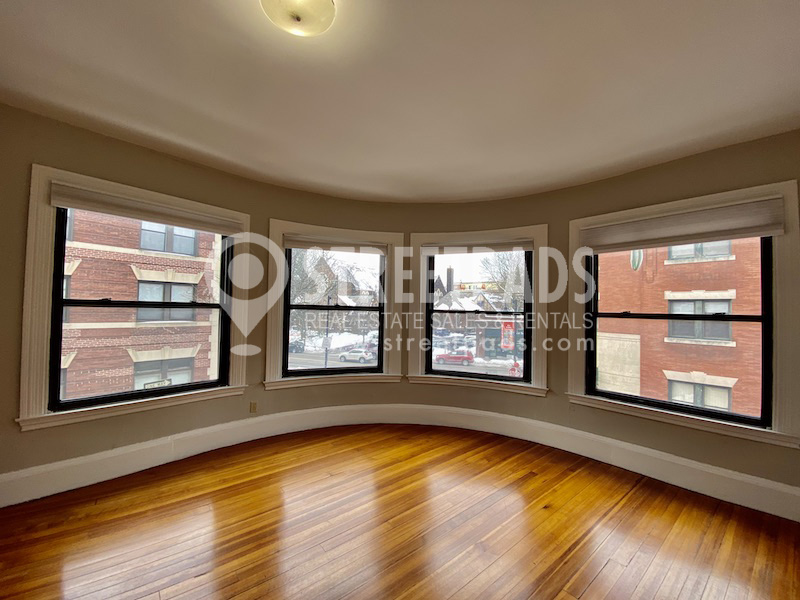 9 Sewall Ave, Coolidge Corner