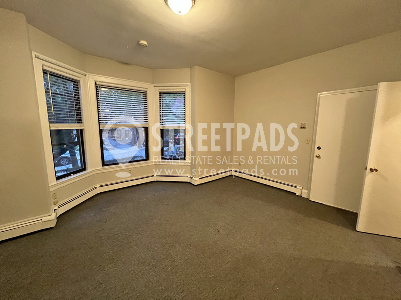 12 Stearns Rd, Coolidge Corner