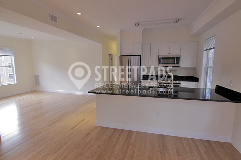 15 Langdon St, Harvard Square