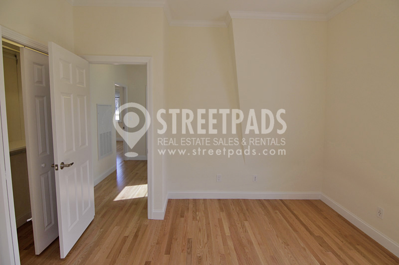 15 Langdon St, Harvard Square