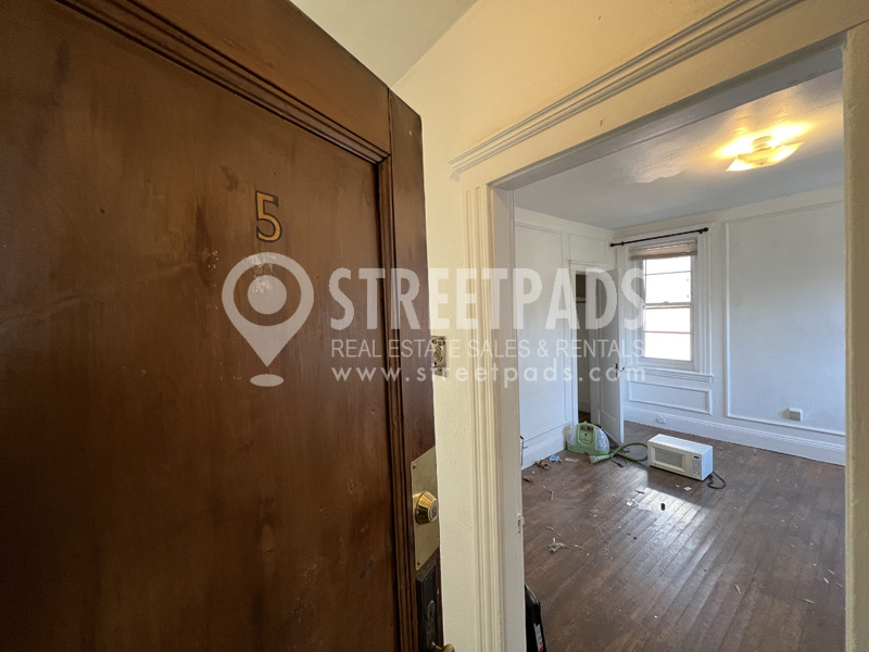 9 James St, Coolidge Corner