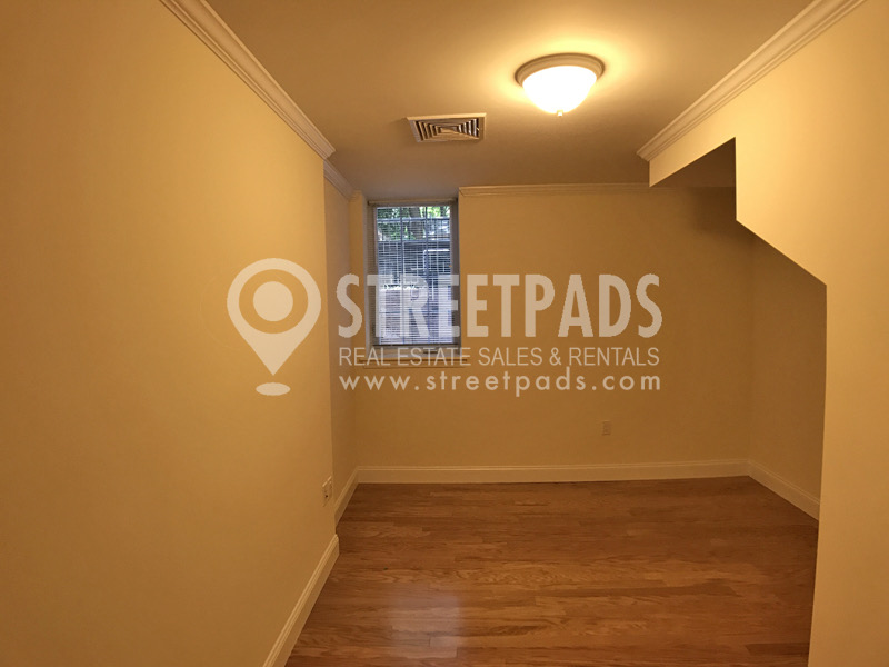 Photos of apartment on Chauncy St.,Cambridge MA 02138