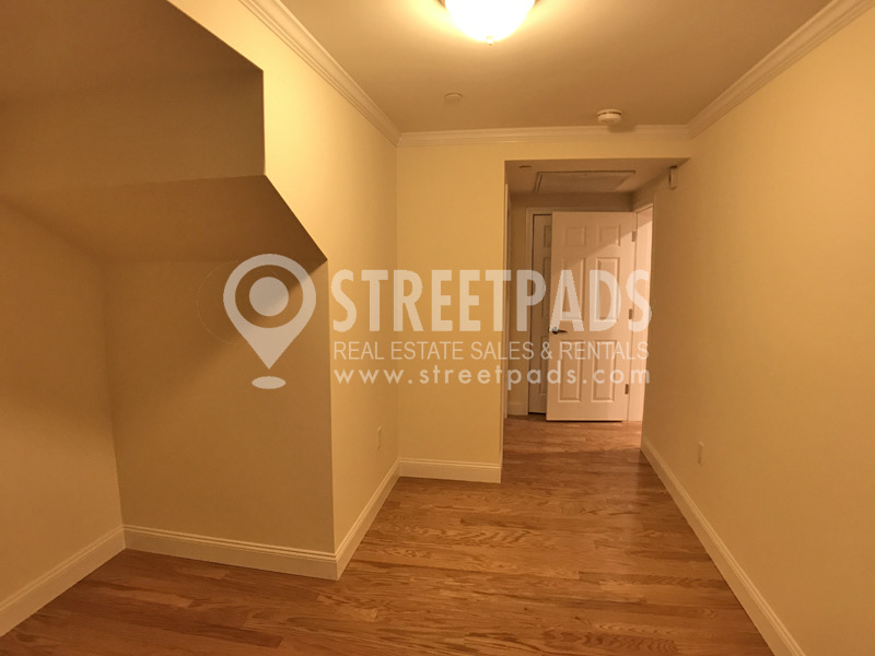 Photos of apartment on Chauncy St.,Cambridge MA 02138