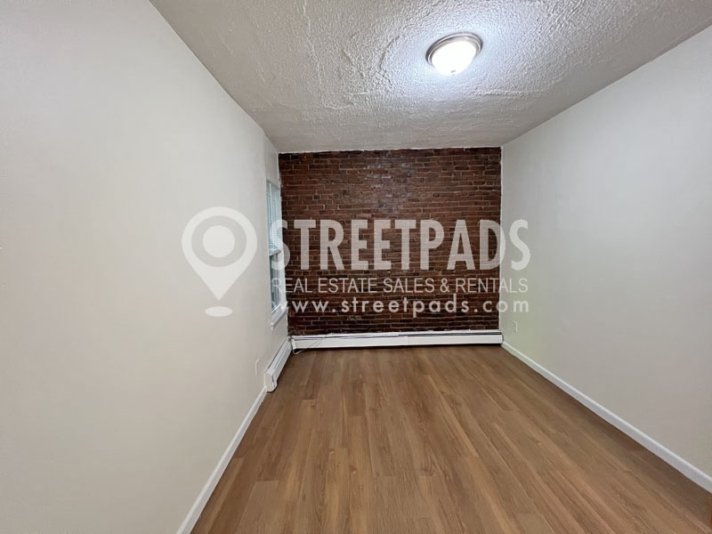 62 Huntington Ave, Jamaica Plain