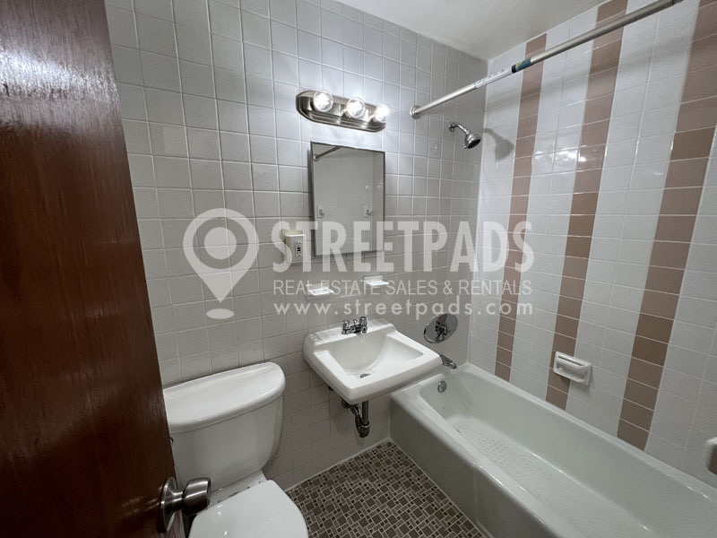 62 Huntington Ave, Jamaica Plain