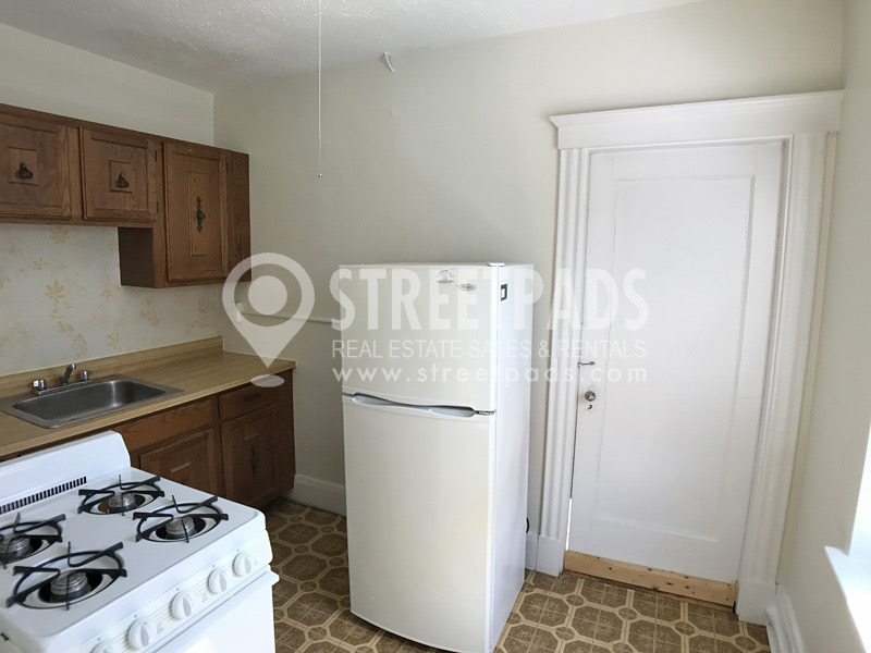 Photos of apartment on Pleasant St.,Malden MA 02148