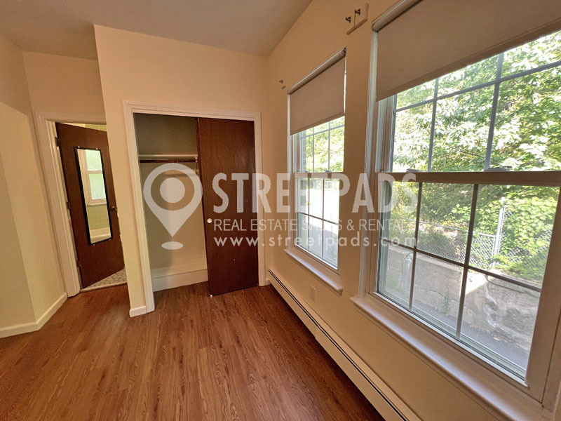 58 Huntington Ave, Jamaica Plain