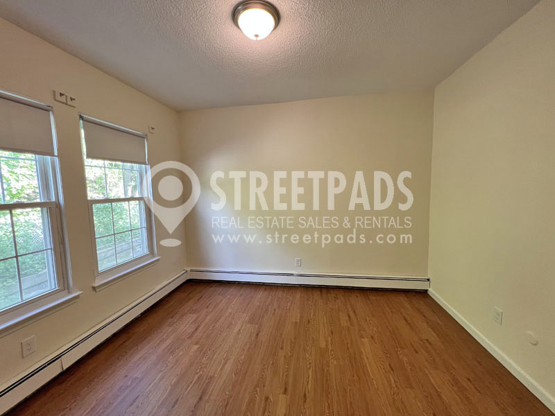 58 Huntington Ave, Jamaica Plain