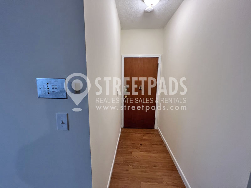 58 Huntington Ave, Jamaica Plain