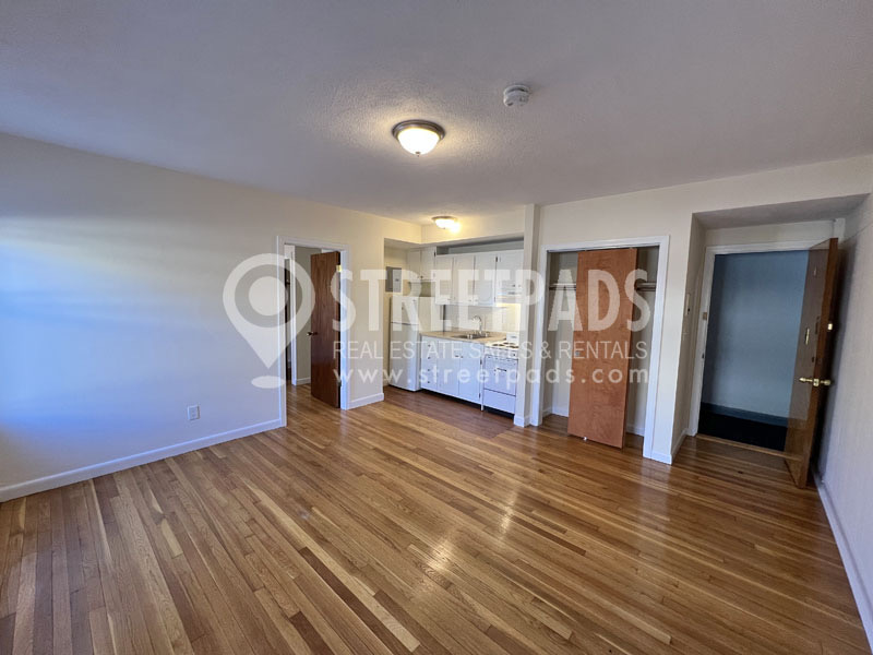 164 North Beacon St, Brighton