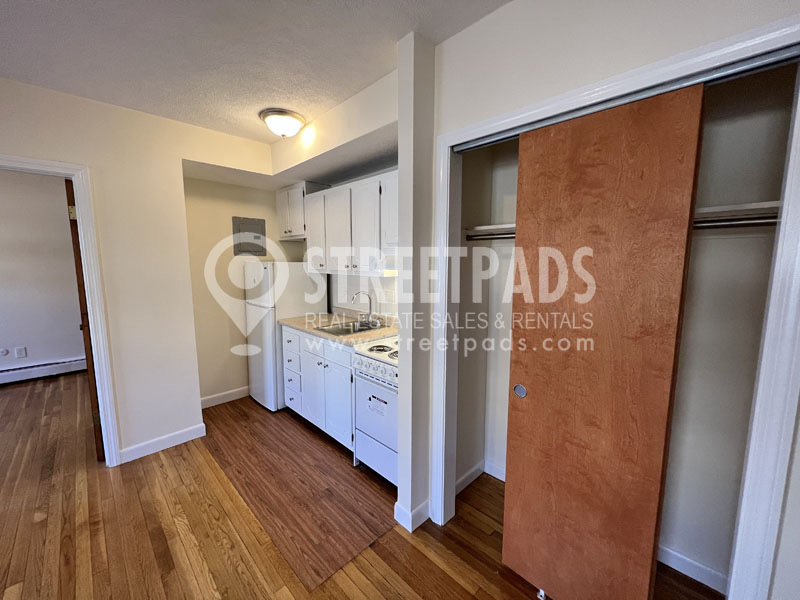 164 North Beacon St, Brighton