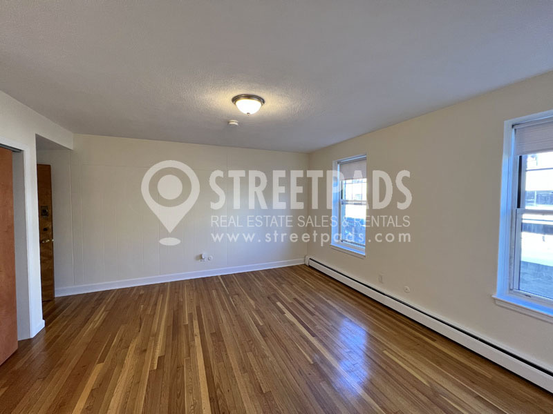 164 North Beacon St, Brighton