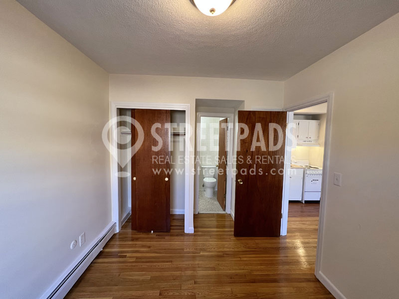 164 North Beacon St, Brighton