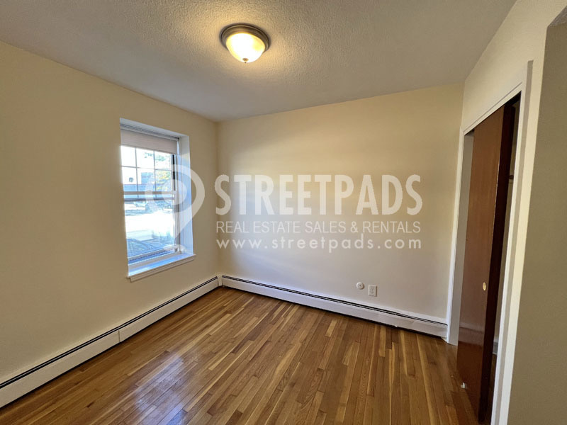 164 North Beacon St, Brighton