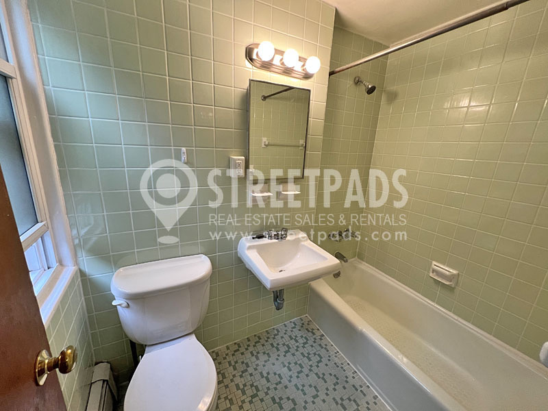 70 Huntington Ave, Jamaica Plain