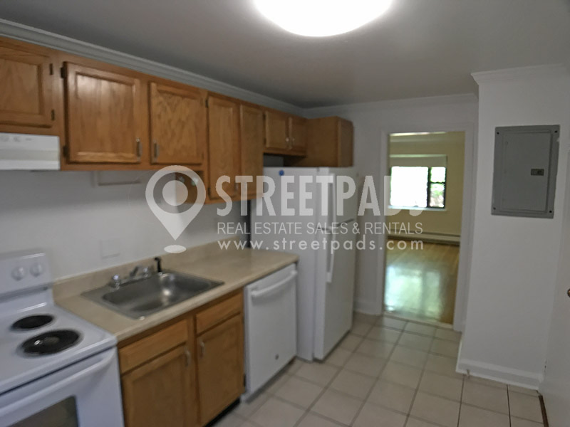 42 Harvard Ave, Washington Square