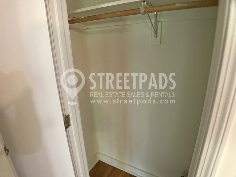 42 Harvard Ave, Washington Square