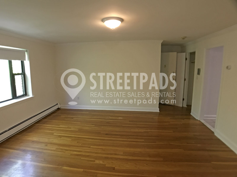 42 Harvard Ave, Washington Square