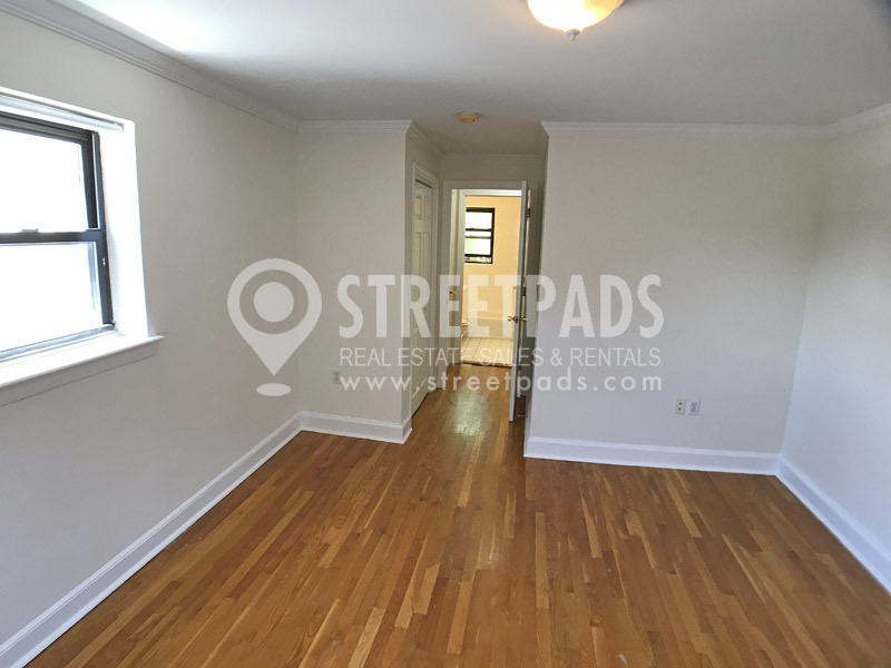 42 Harvard Ave, Washington Square