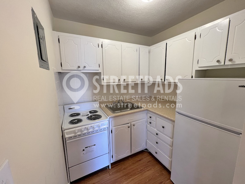 180 North Beacon St, Brighton