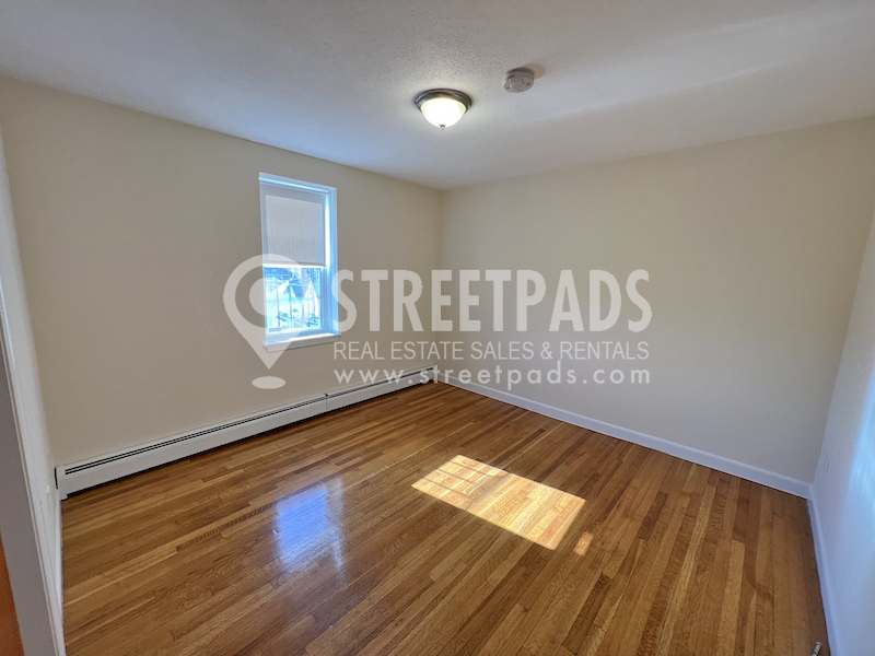 180 North Beacon St, Brighton