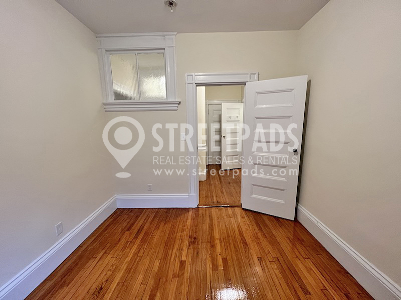 2 Ware St, Harvard Square