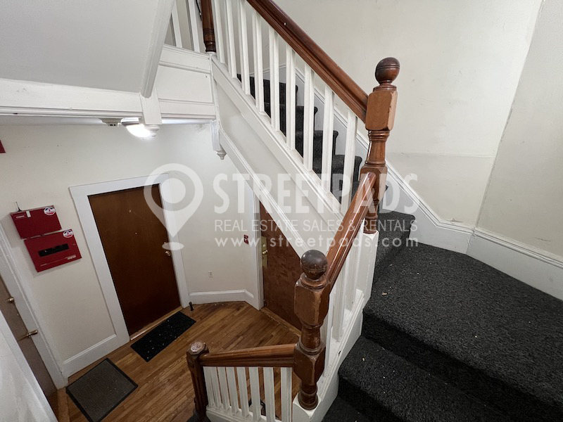 381 Harvard St, Harvard Square