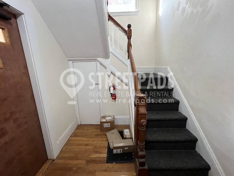 381 Harvard St, Harvard Square