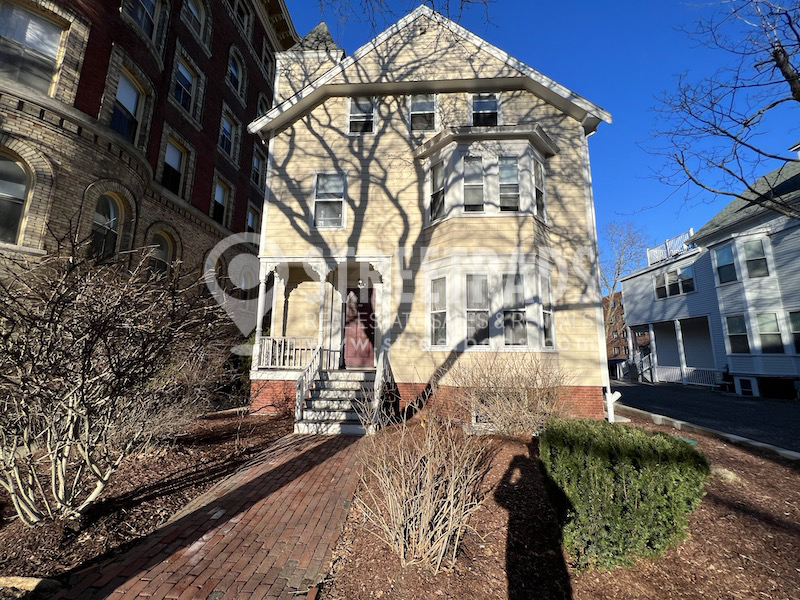 381 Harvard St, Harvard Square