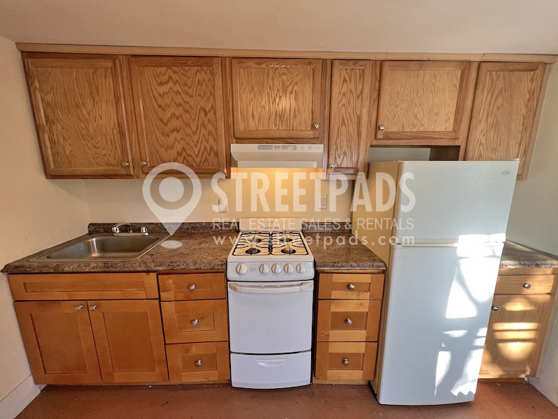 Photos of apartment on Massachusetts Ave.,Cambridge MA 02139